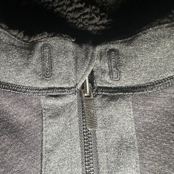 Lululemon Short Sweet & Sherpa Jacket Womens L Large Black Reversible Full Zip - Picture 10 of 14